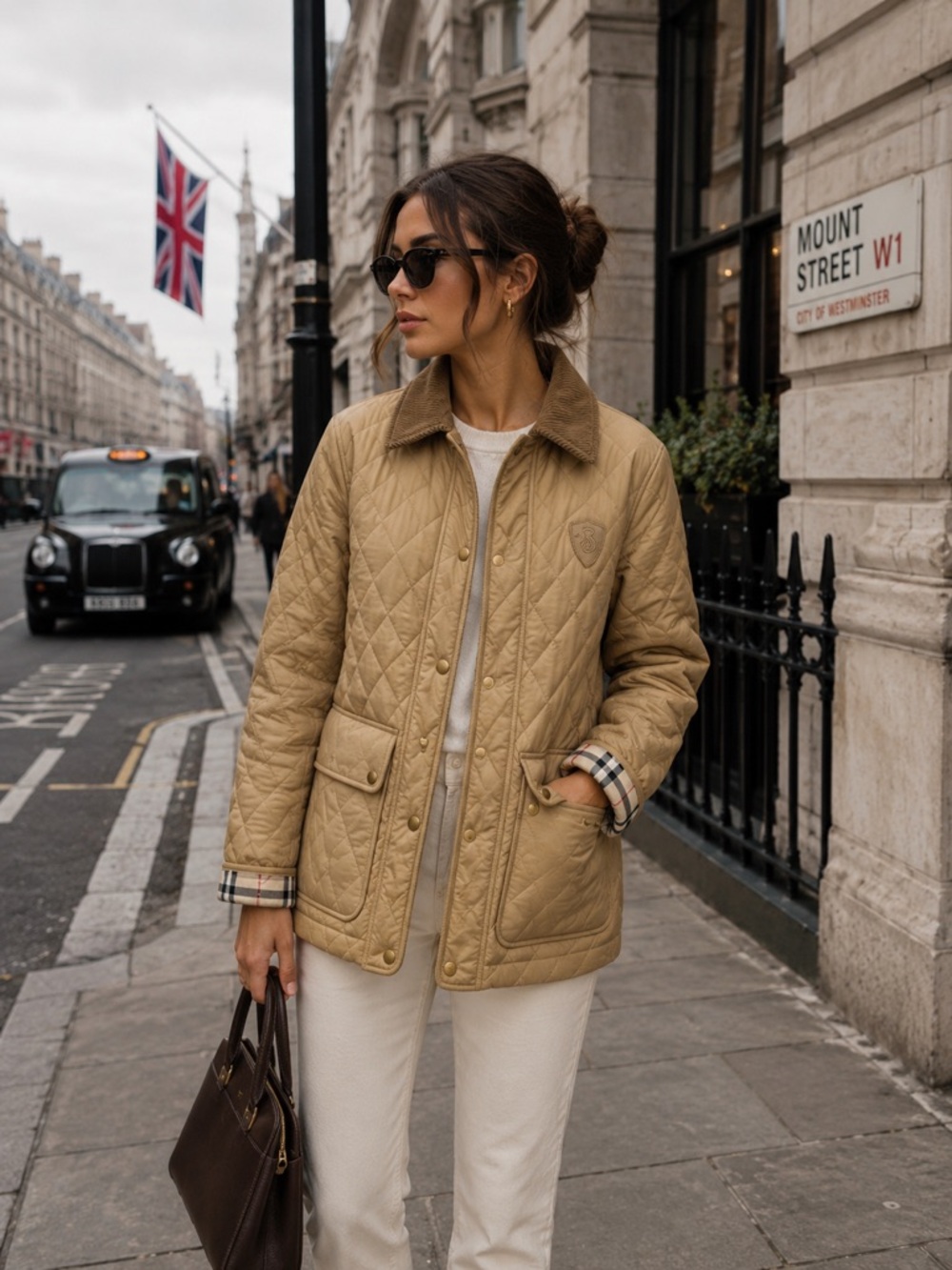 NEW Burberry Women’s Quilted Nylon Barn Jacket in Flax Sand Designer Size XS - Picture 2 of 14